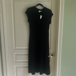 GAP Black Cap Sleeve Midi Dress